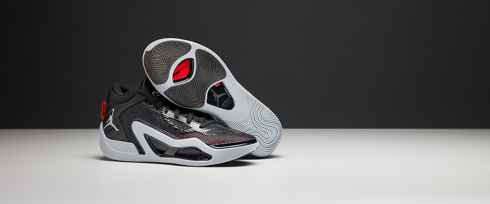 Jordan Tatum 1 - Black/Metallic Silver/Wolf Grey - Mens 