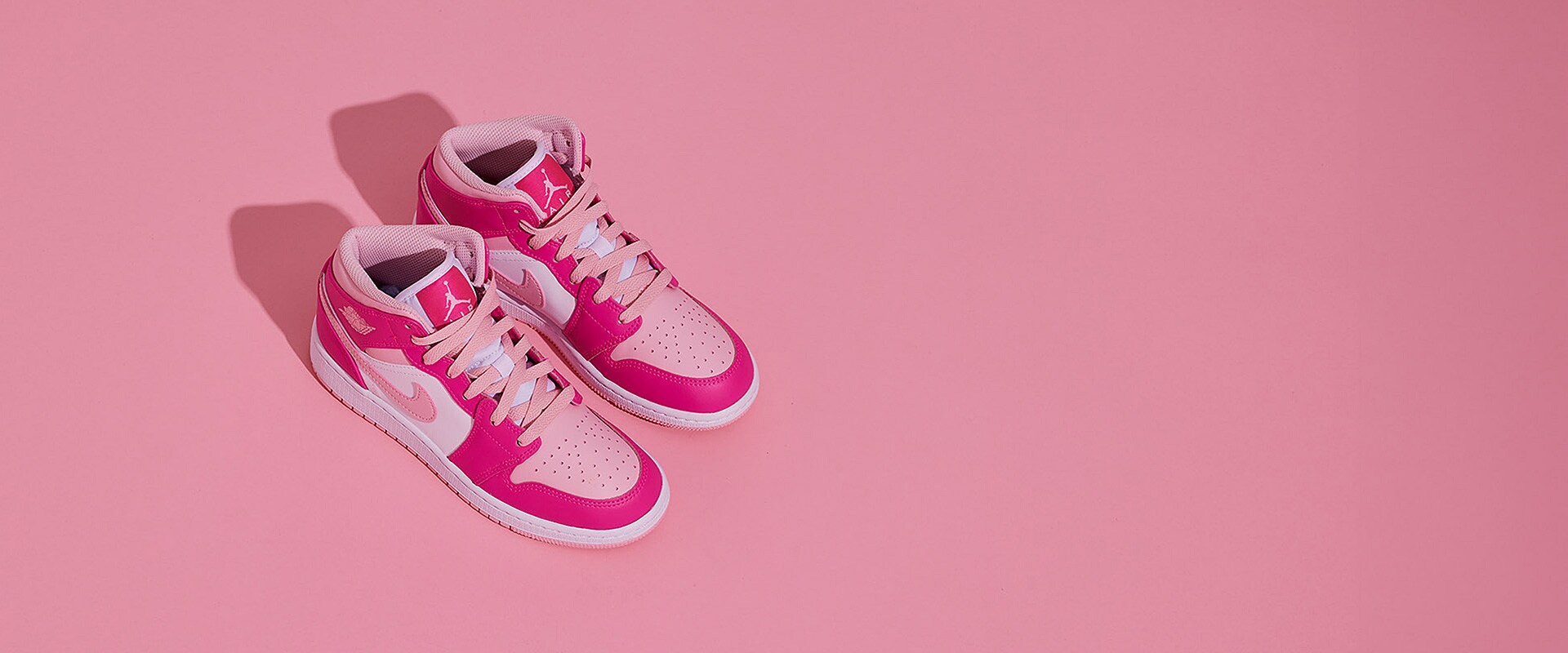 Air Jordan 1 Mid Older Kids (GS) - White/Med Soft Pink Air Jordan 1 Mid Older Kids (GS) - White/Med Soft Pink
