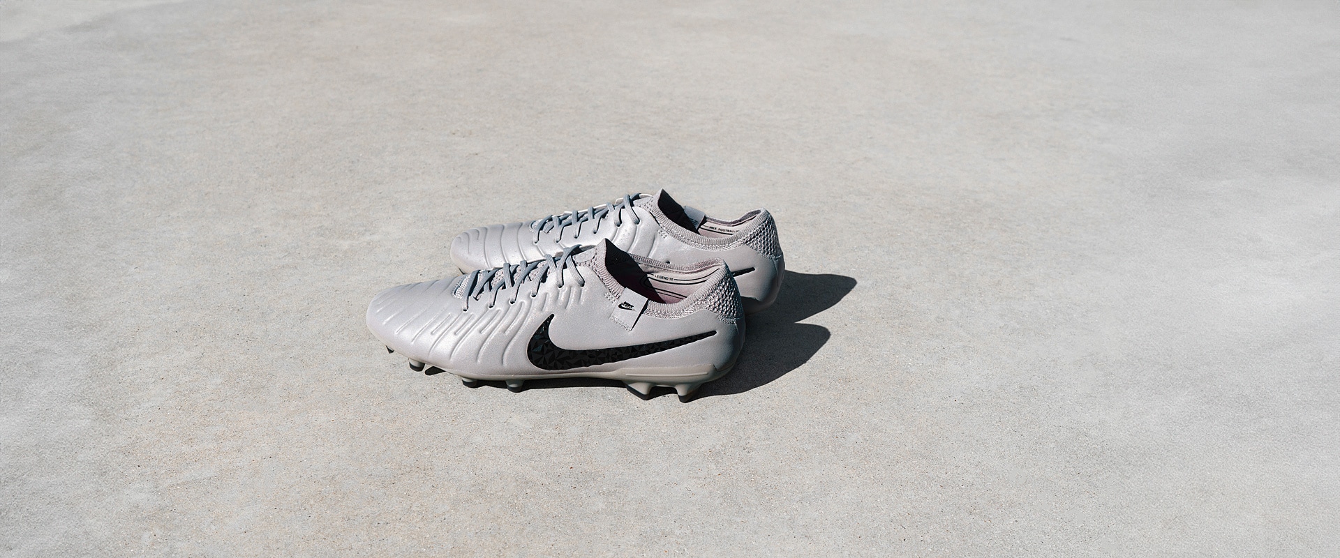 Grey fashion nike tiempo