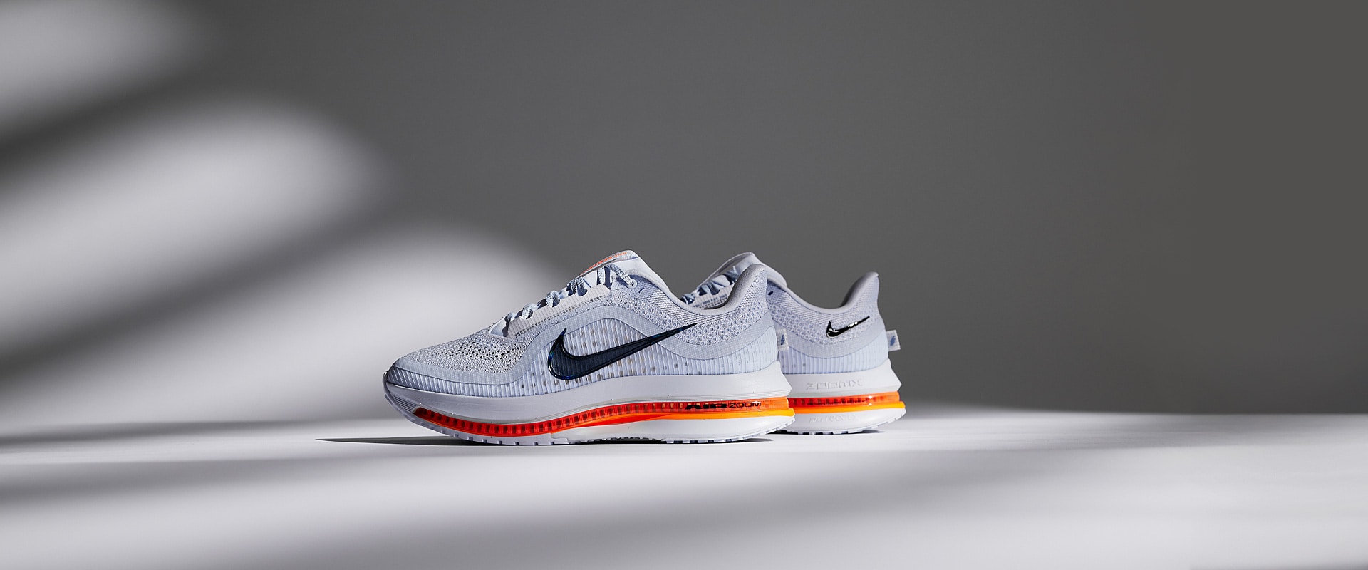 フ*ー様 Nike Pegasus Premium 9.5 グレー/オレンジ 1/30発売｜Nike Pegasus Premium 