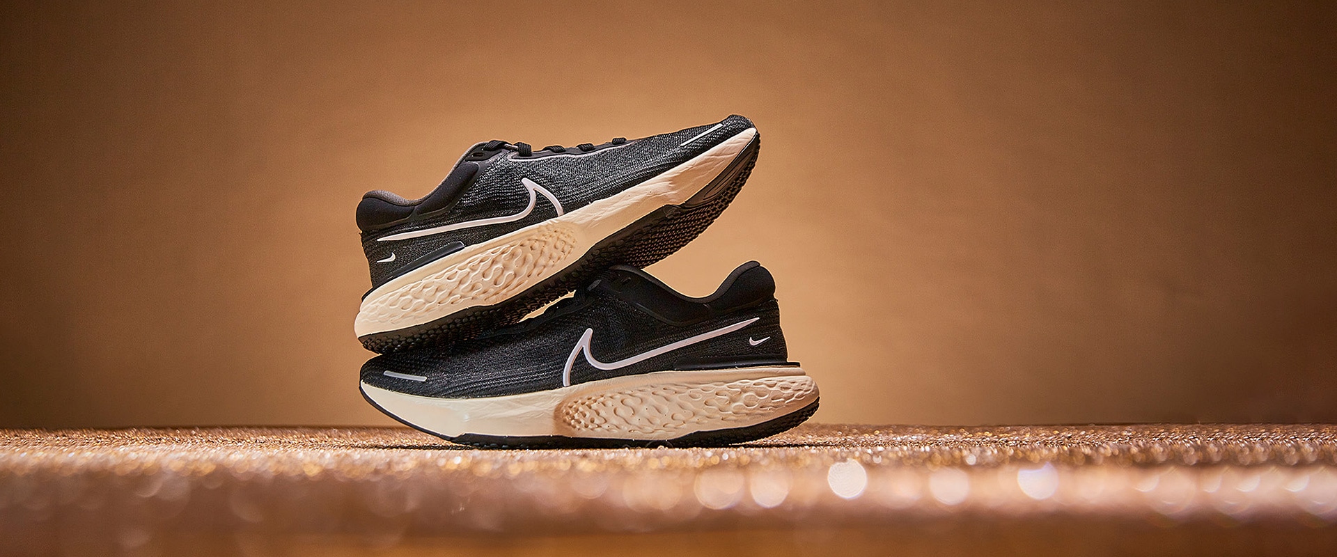 nike flyknit gold and black