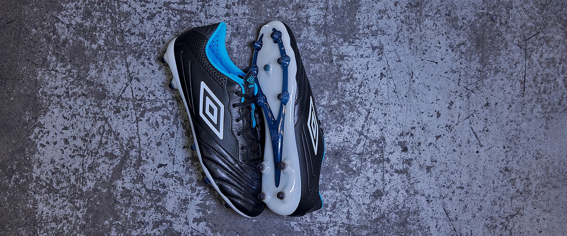 Umbro Tocco III Pro FG - Black/White/Malibu Blue - Mens