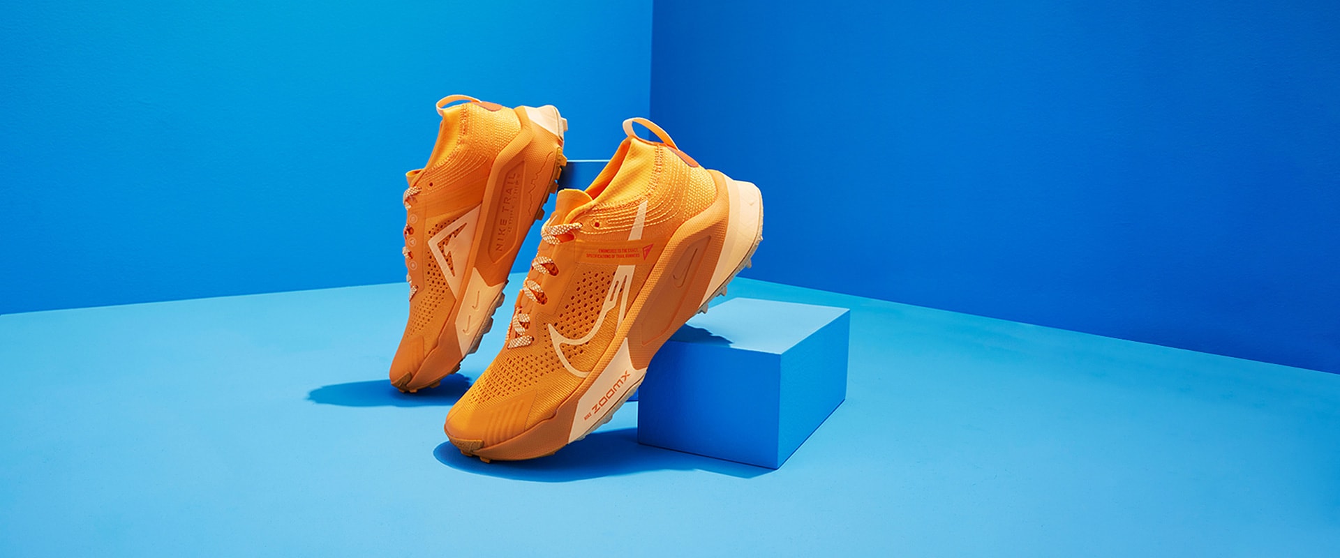 Nike Womens Zegama Sundial/Melon Tint-Safety Orange Womens - Main Image