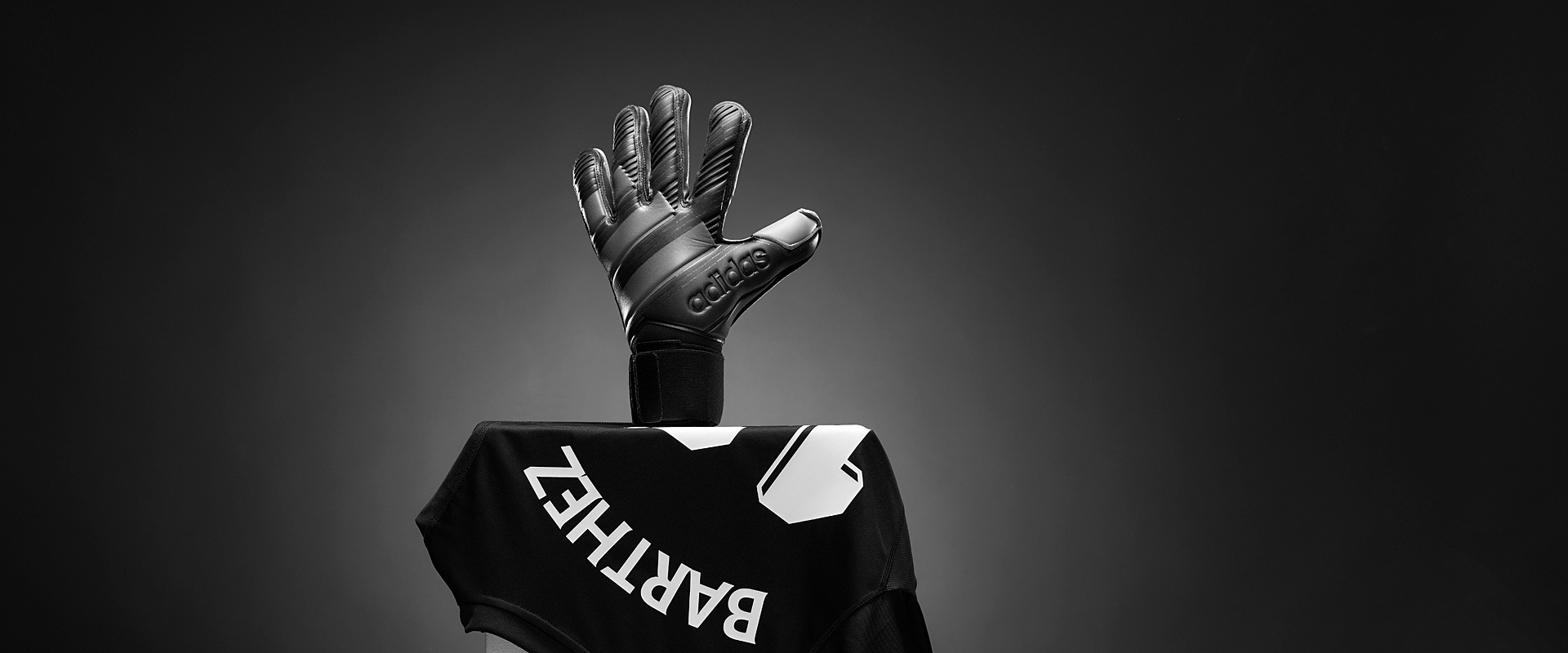 adidas 98 Barthez Pro - Black - Mens GK Gloves |