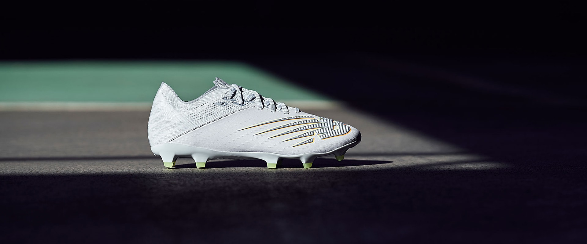 New Balance Furon 6.0 + Pro FG Tri-Aura - White/Turquoise