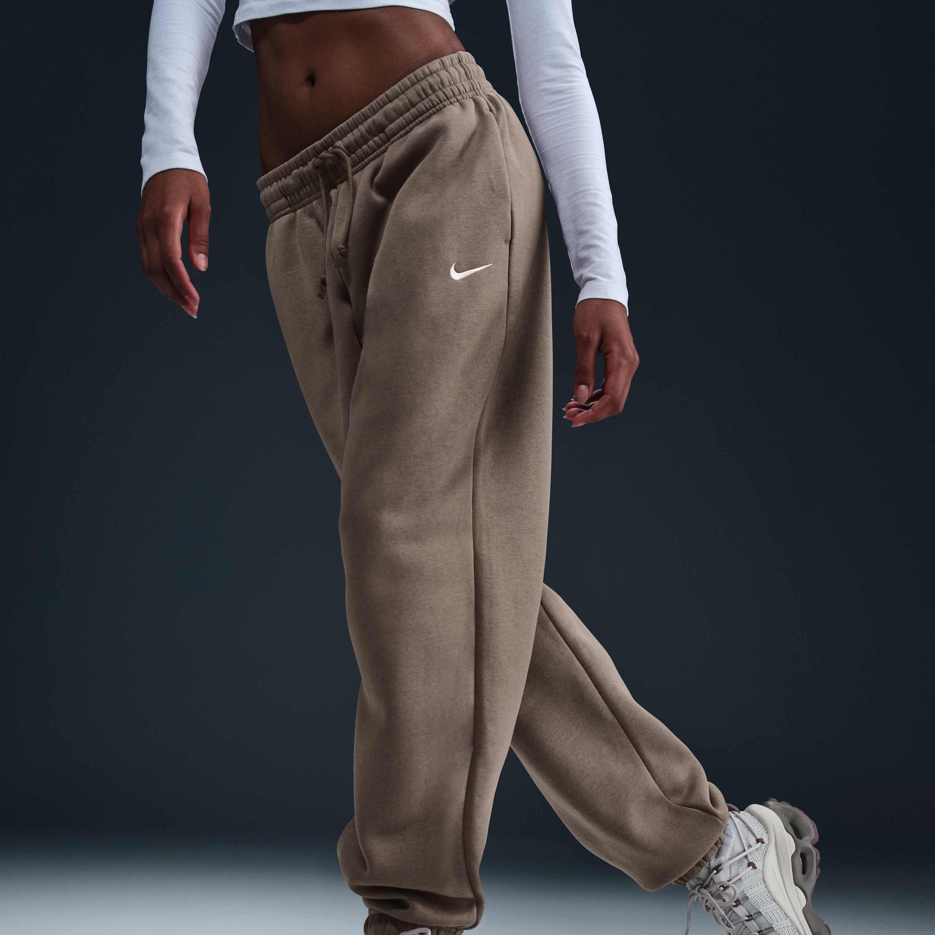 long nike tracksuit bottoms
