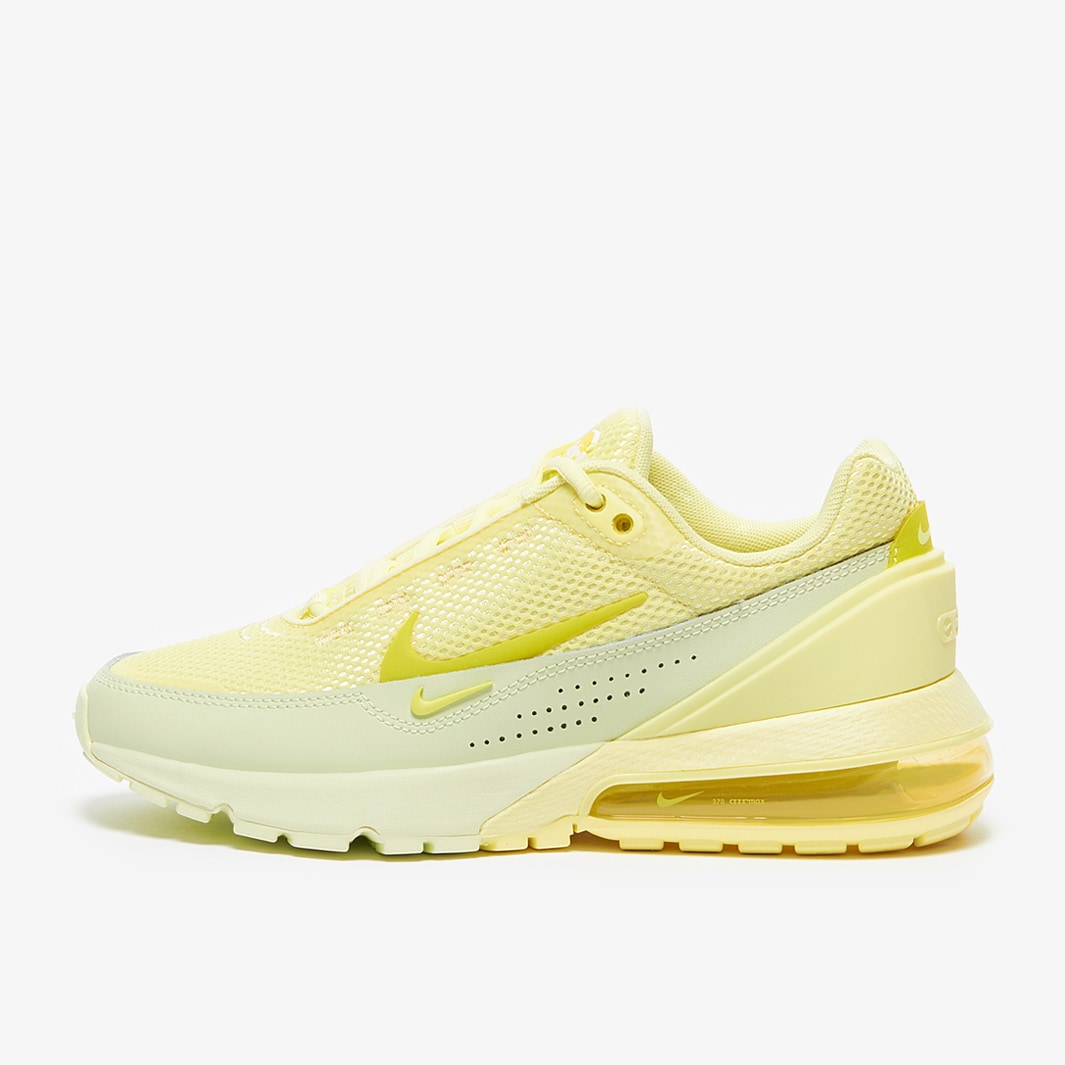 nike luminous trainers