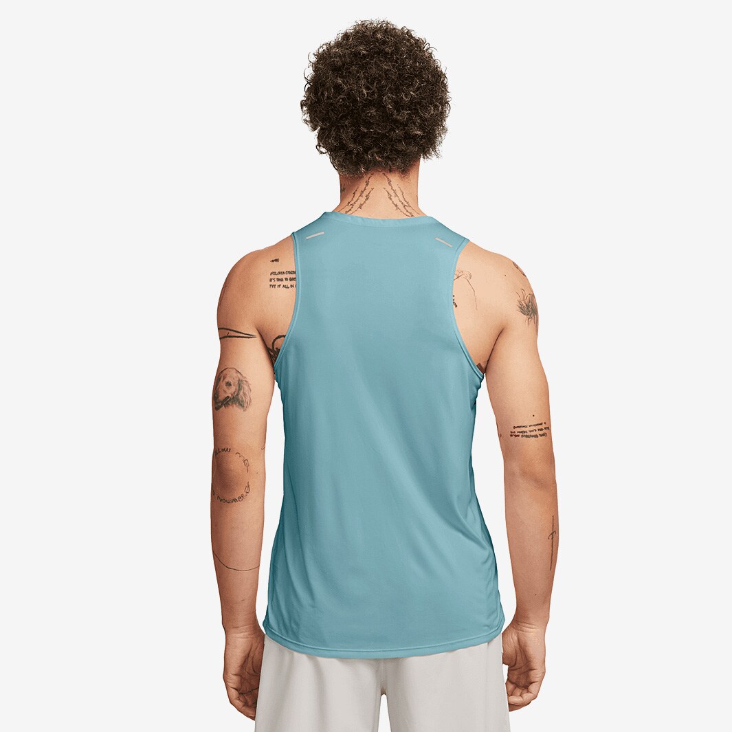 nike rise 365 singlet
