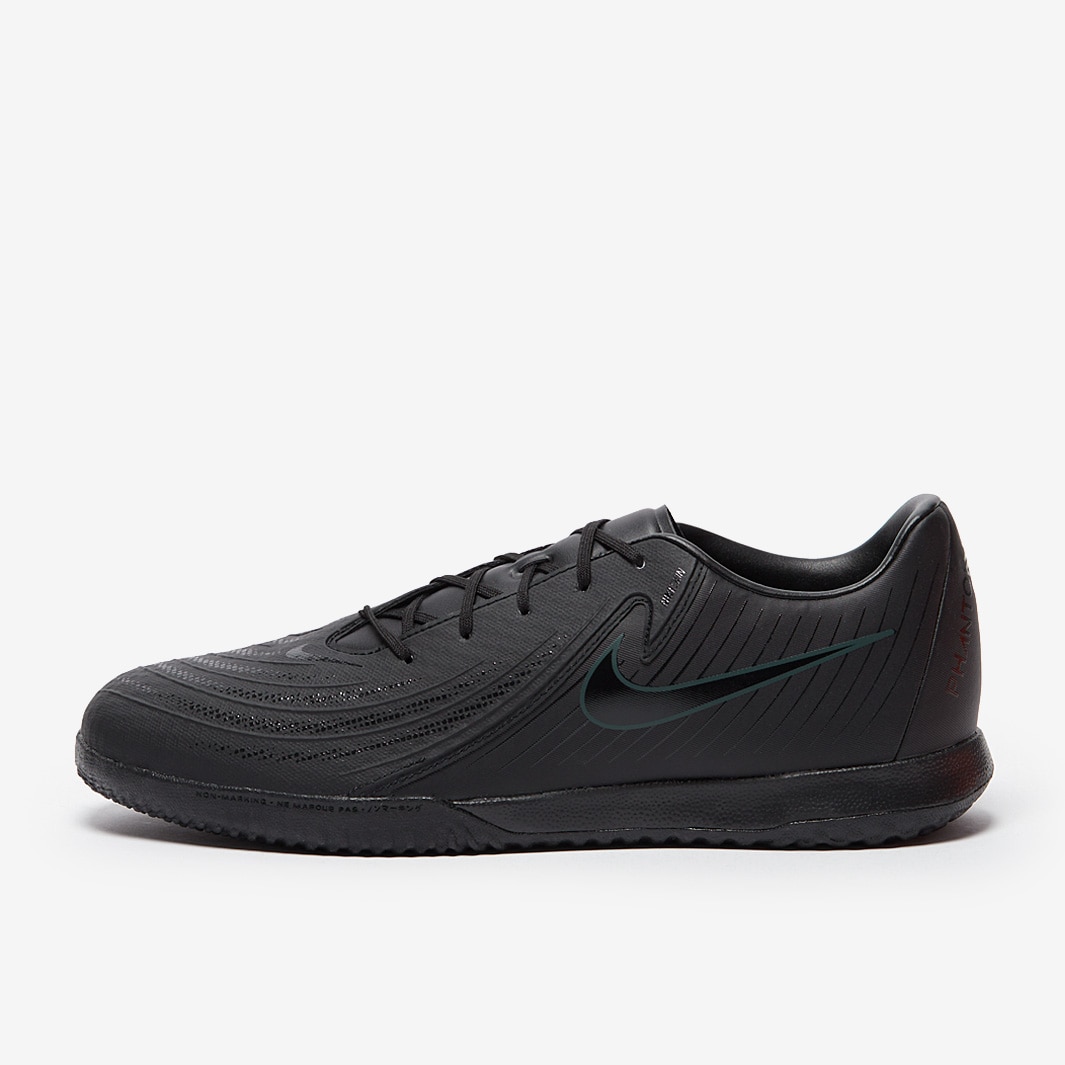 Nike phantom futsal shoes hotsell