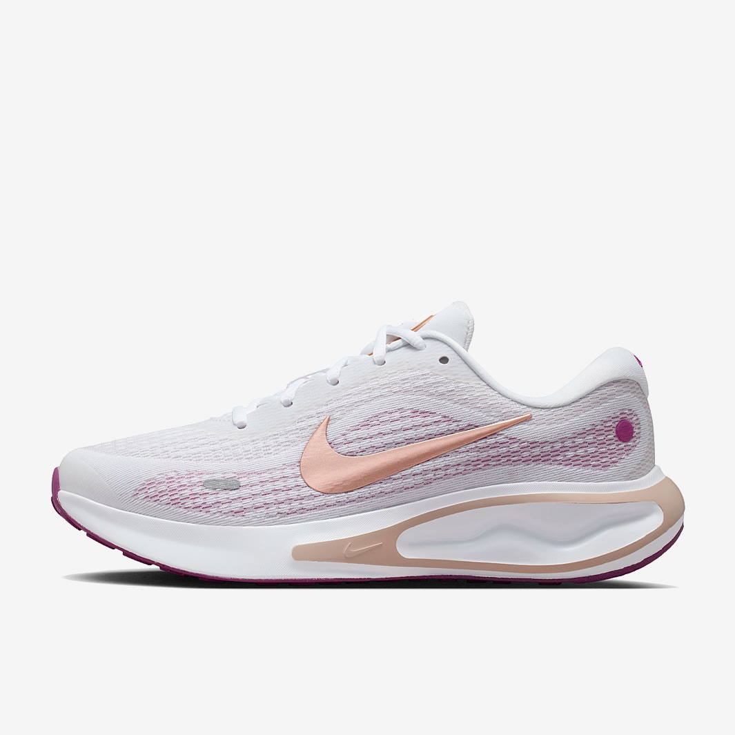 nike womens runners