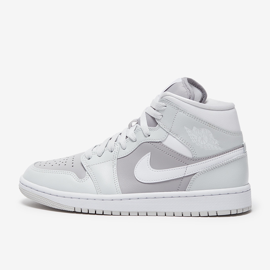 nike mid white shoes