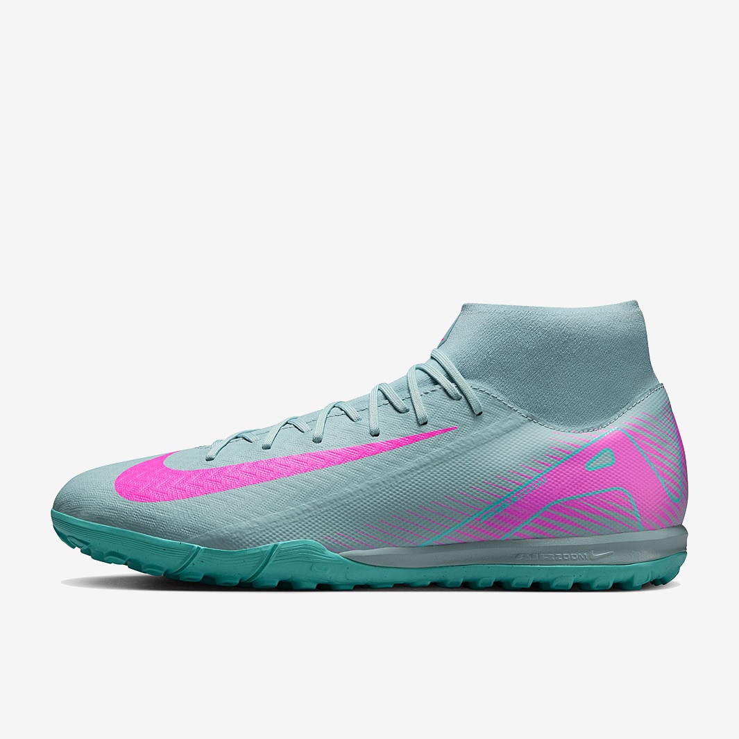 新サッカースパイク☆Nike Zoom Mercurial Vapor 15☆お早めに