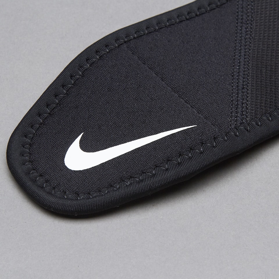 nike pro vapor wrist wrap