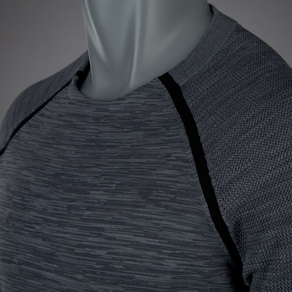 nike tech knit crew