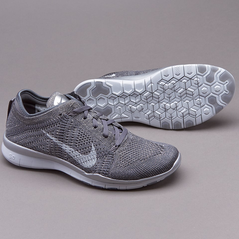 Nike free tr outlet 5 flyknit metallic