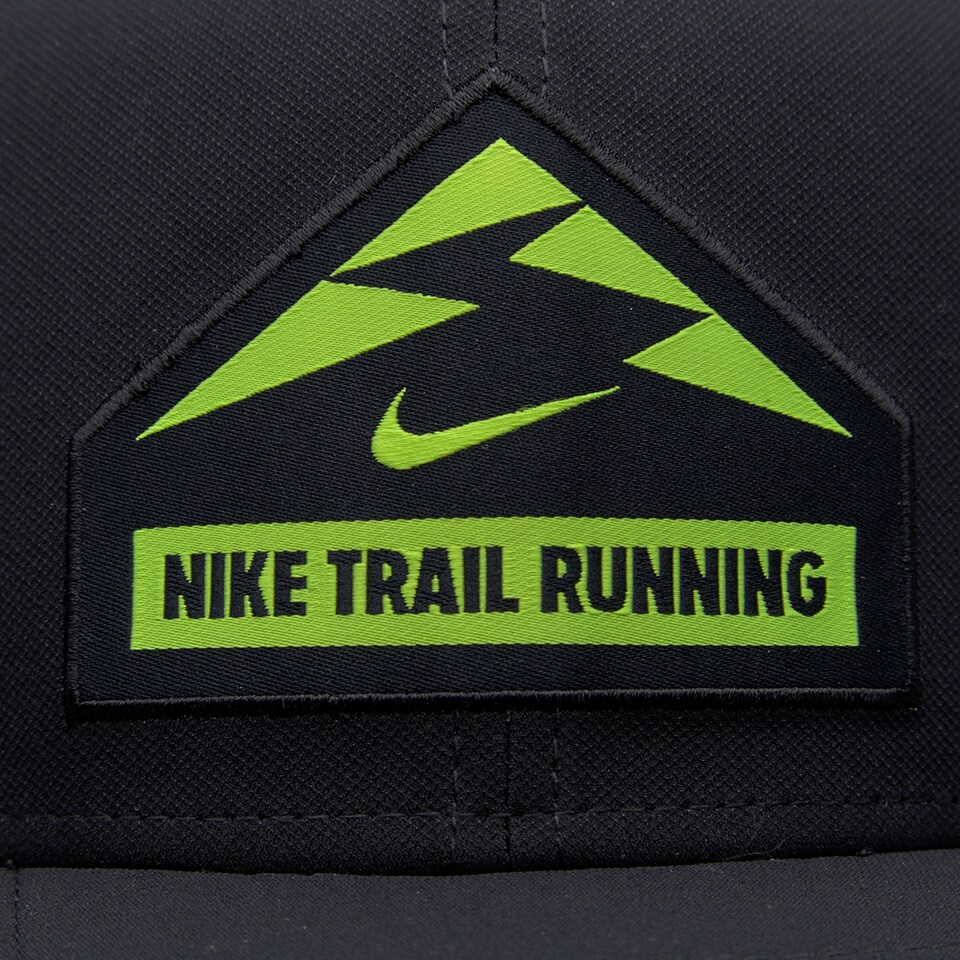 nike trail snapback