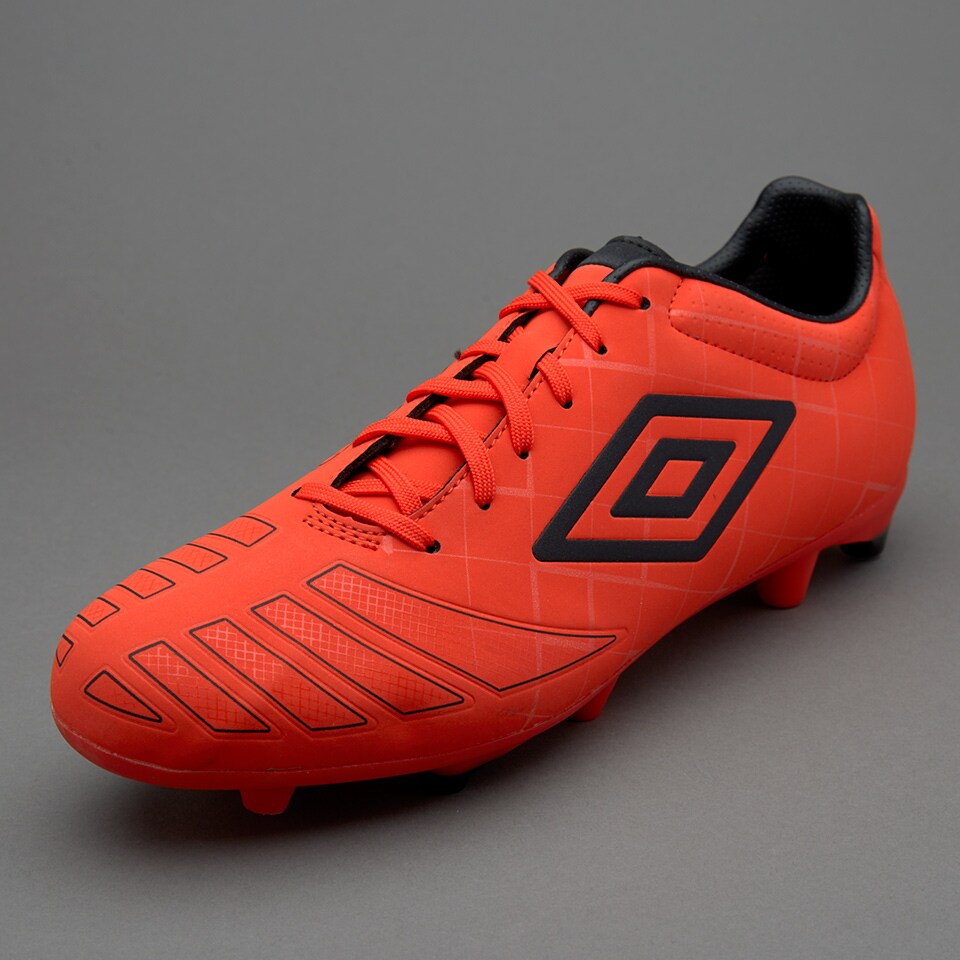 Umbro ux accuro ii premier hg store soccer cleat