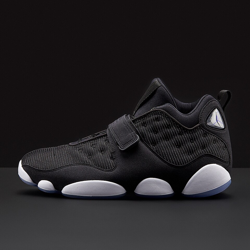 air jordan black cat space jam
