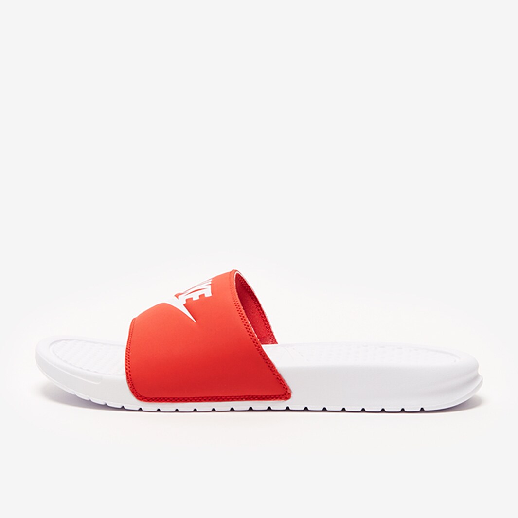 Nike benassi blanche hot sale