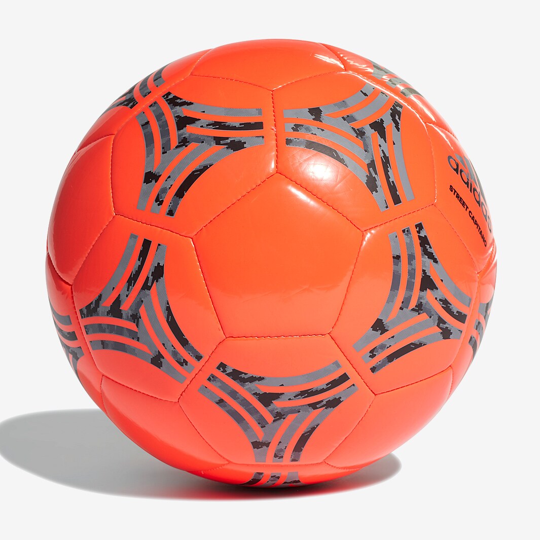 Ballon de foot adidas Tango Strike Capitano - Rouge semi  solaire/Carbone/Noir/Gris 3 F17 - Ballons de football | Pro:Direct Soccer