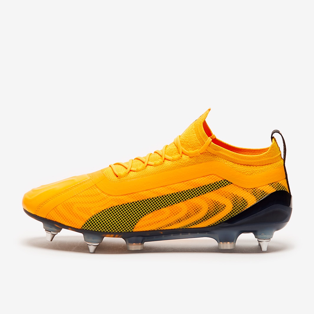 PUMA ONE サッカーシューズ オレンジ/イエロー Amazon | [プーマ] サッカーシューズ ONE 20.4 IT ウルトラ