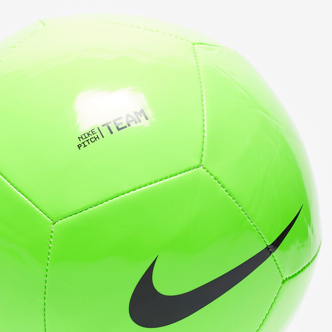 Balón Pitch Team - Electric - Balones de fútbol | Pro:Direct Soccer
