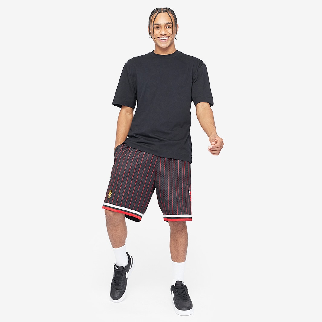 MITCHELL & NESS Chicago Bulls Shorts BLACK 540B 300 7CBUQPV - Karmaloop