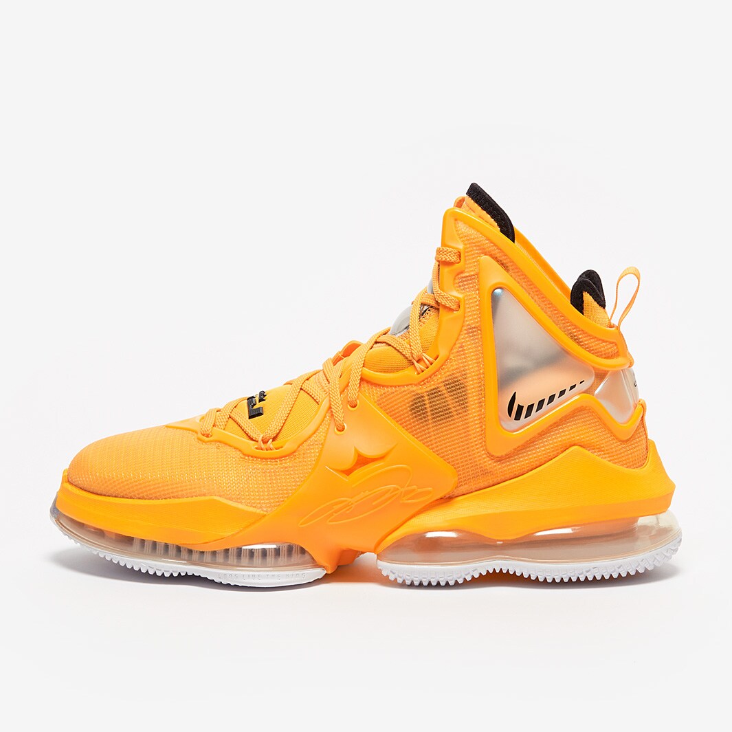 lebron 18 black university gold