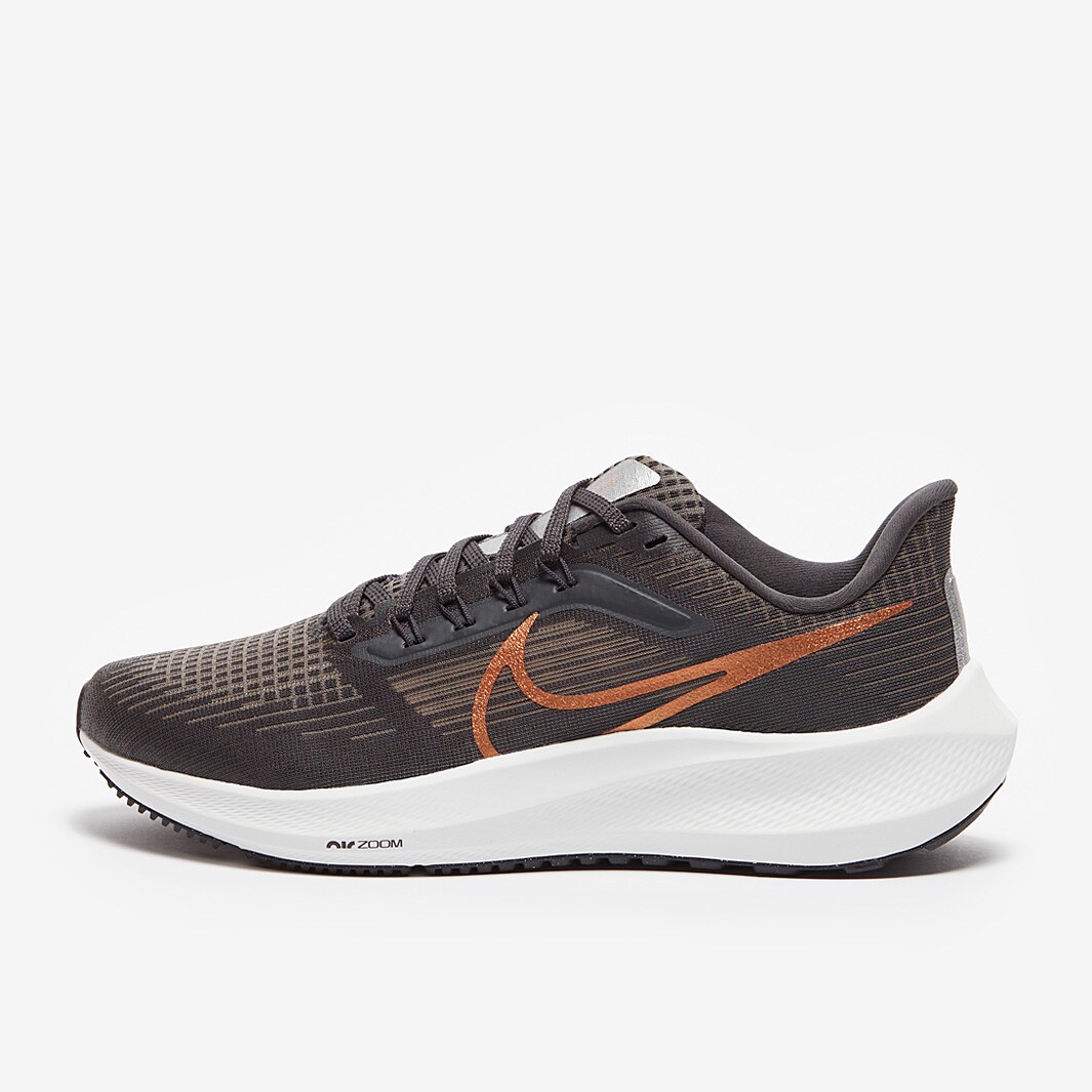 womens grey nike pegasus