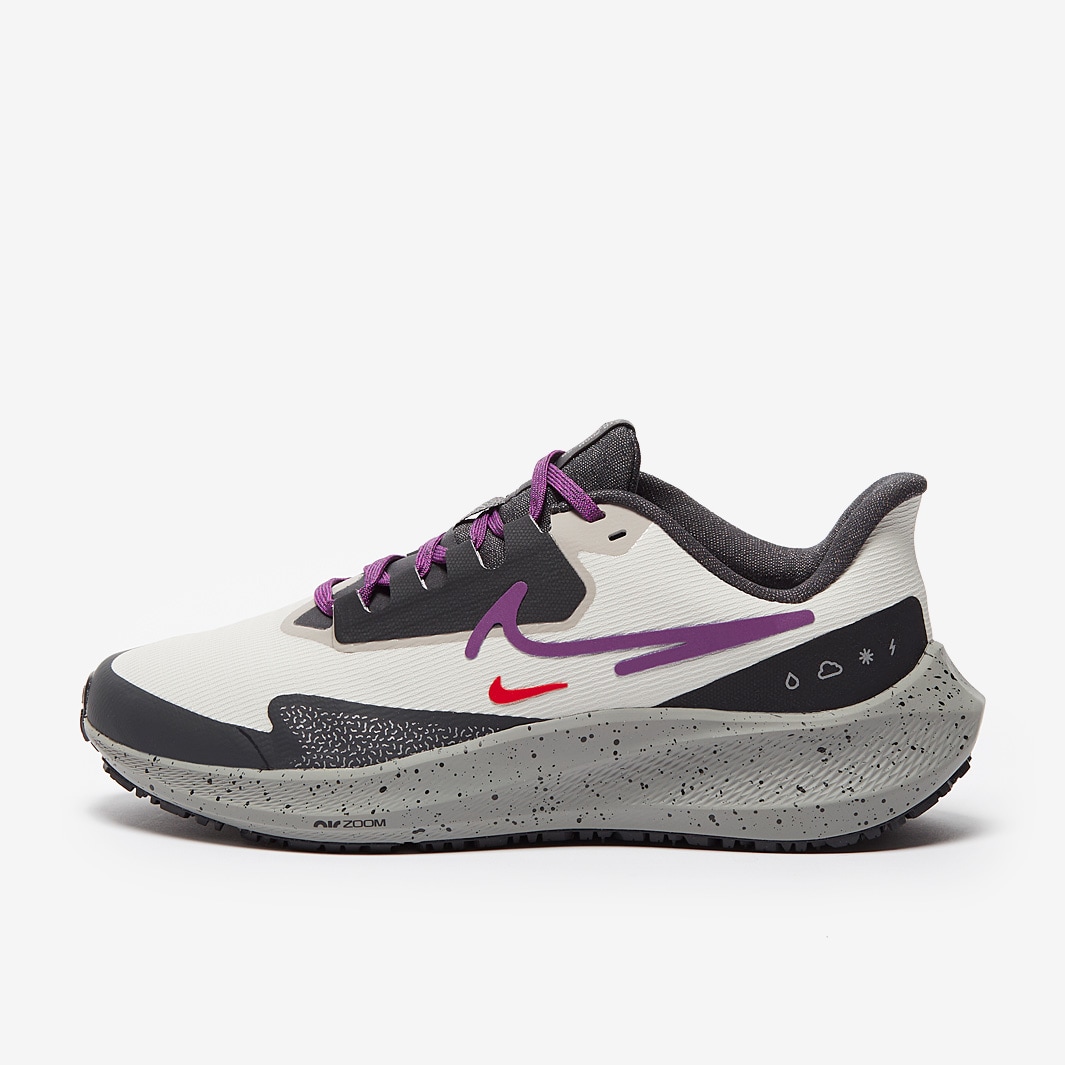 womens nike pegasus shield