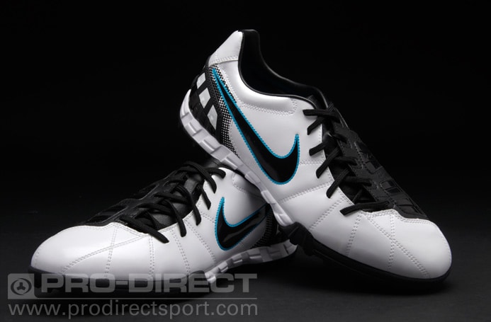 Microprocesador alto camarera Nike Soccer Shoes - Nike Total 90 Shoot III Turf - Mens Soccer Cleats -  White/Black/Chlorine Blue 