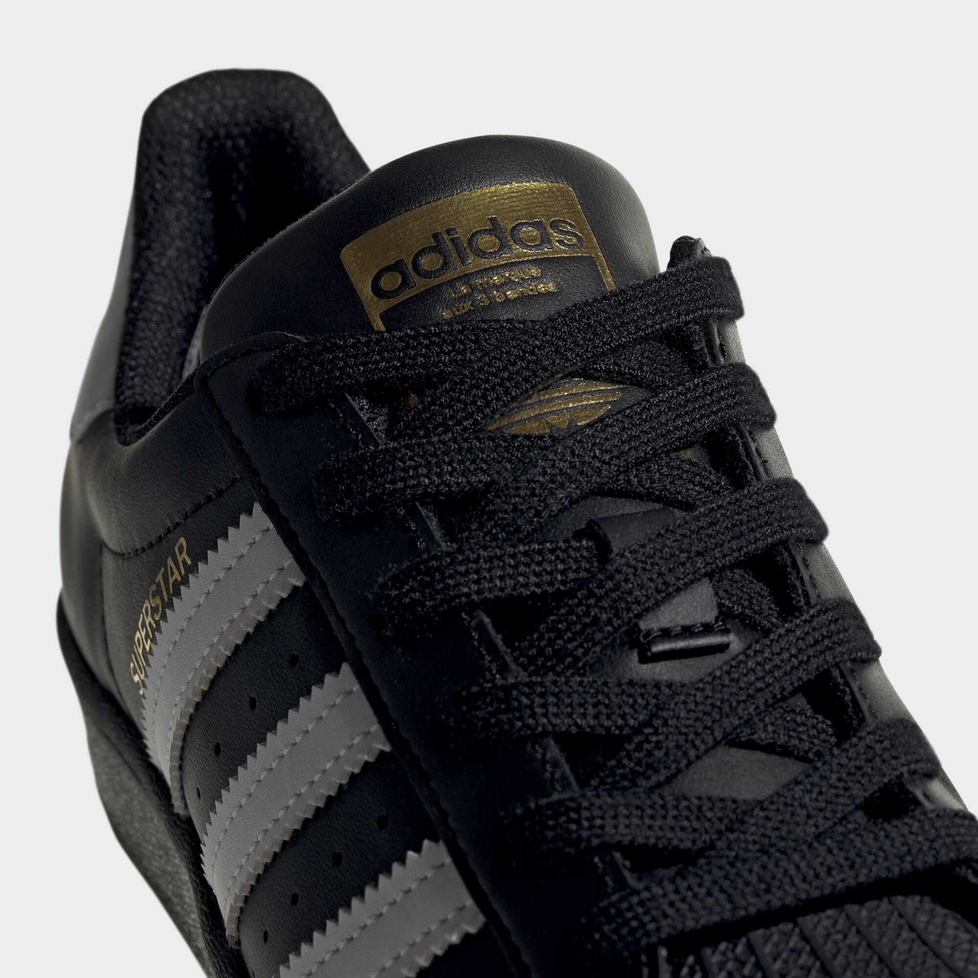 adidas gazelle silver green womens Adidas - WMNS Taekwondo Mei Sneaker in Core Black & Gold Metallic