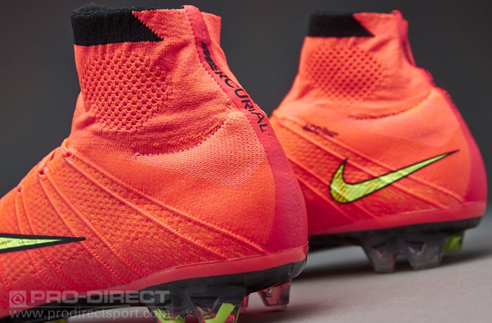 Botas para terrenos firmes- Nike Mercurial Superfly FG - Hyper | Pro:Direct Soccer