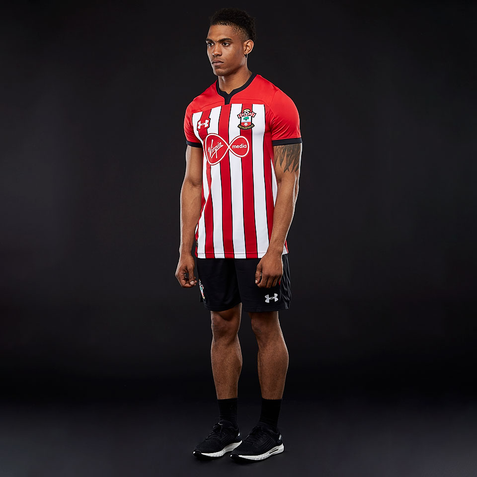 Maillot de football domicile Under Armour SOUTHAMPTON FC 2017/18 M Maillot de football domicile Under Armour SOUTHAMPTON FC 2017/18 M