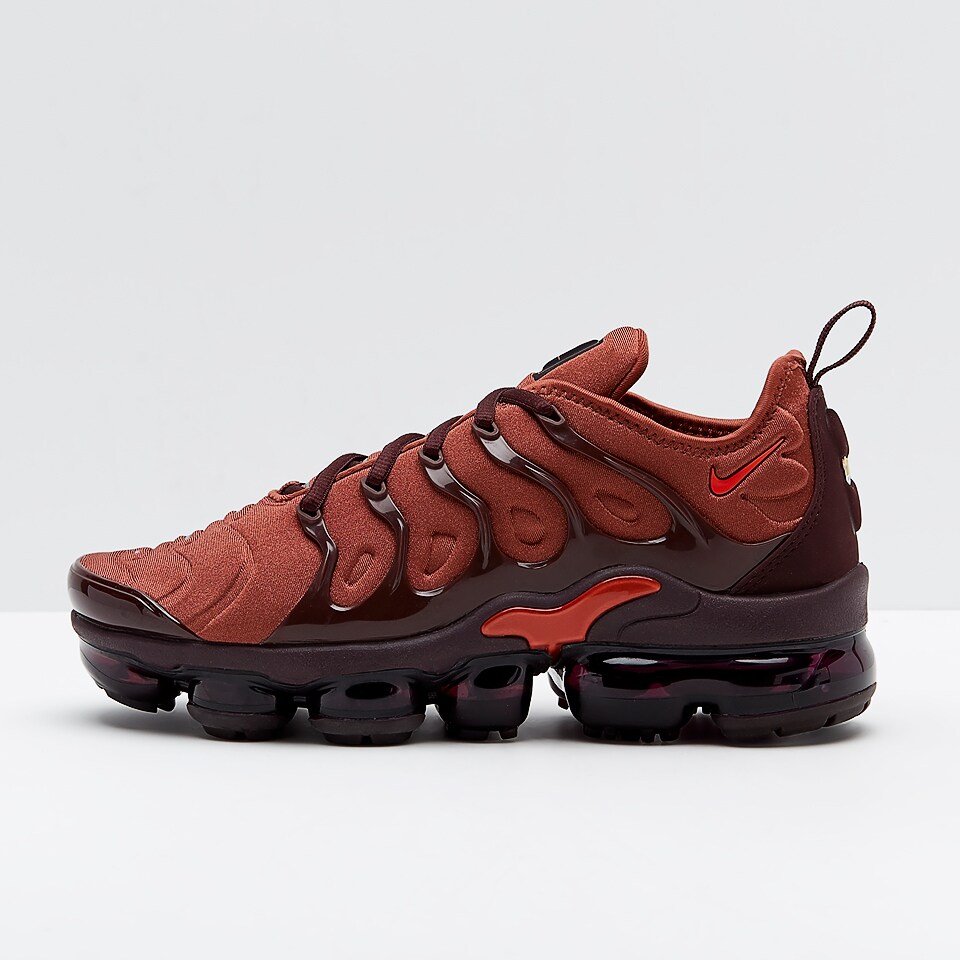 vapormax plus burnt orange