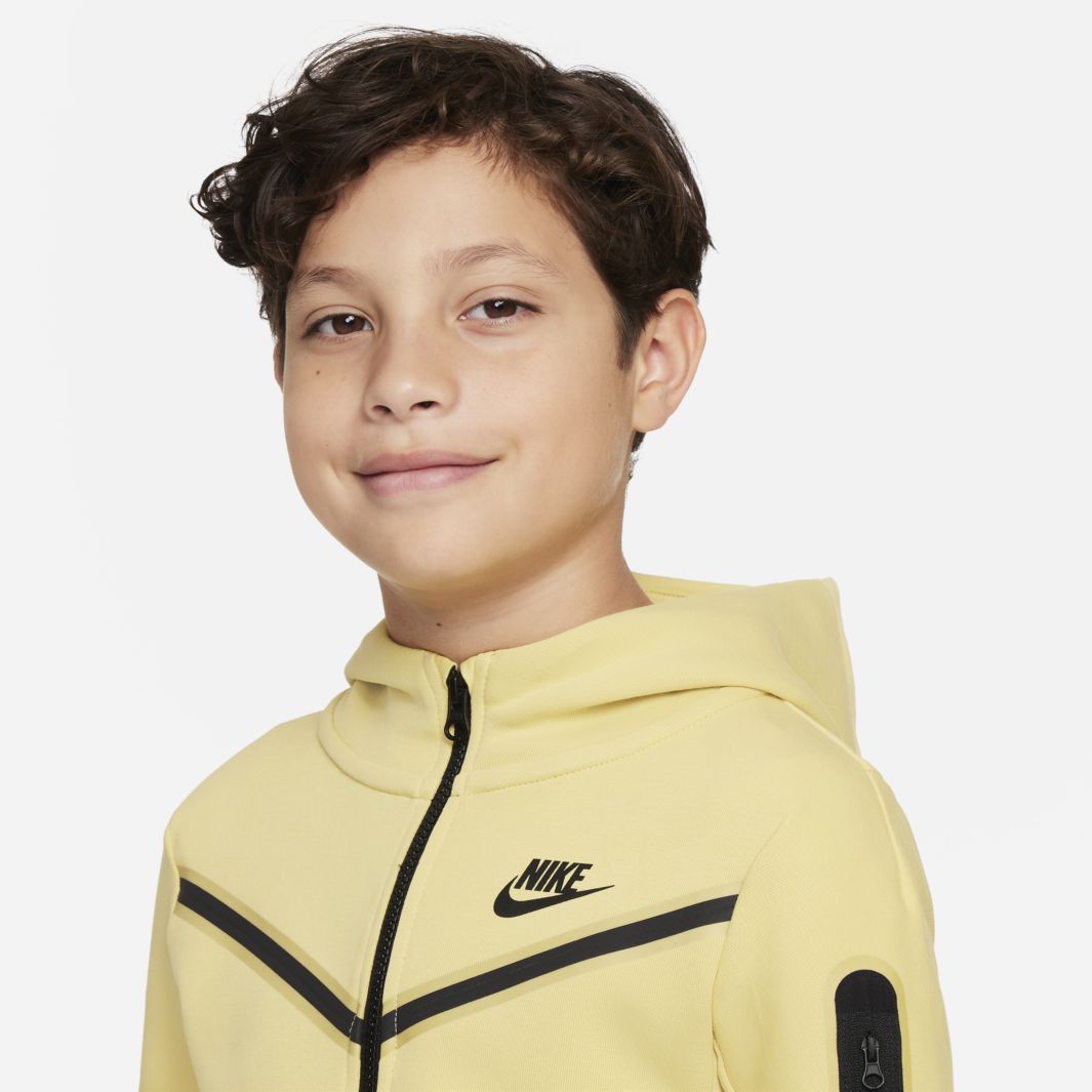 Nike Sportswear Older Kids Tech Fleece Full-Zip Hoodie (8-15Y) - Saturn ...