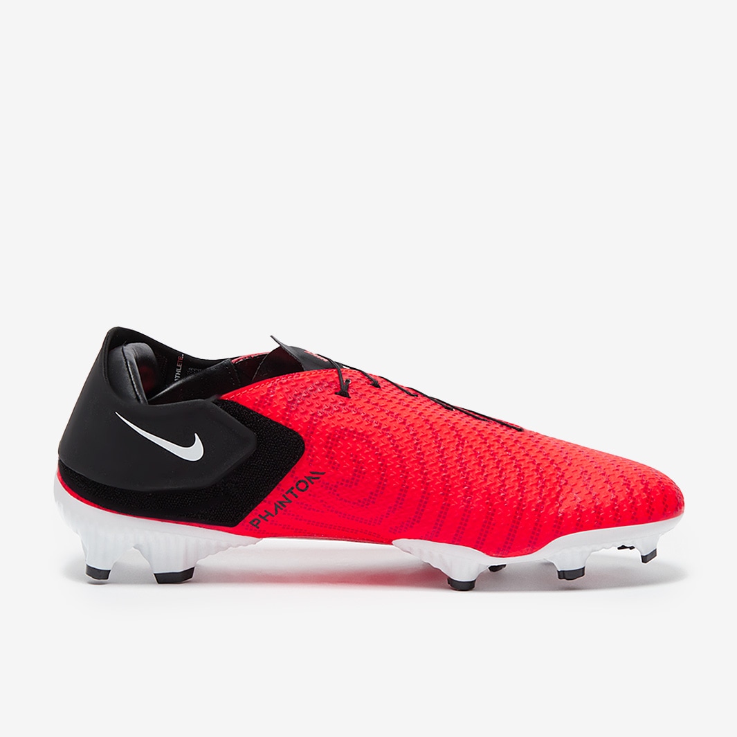 最新☆サッカースパイク☆Nike Phantom GX Academy☆お早めに