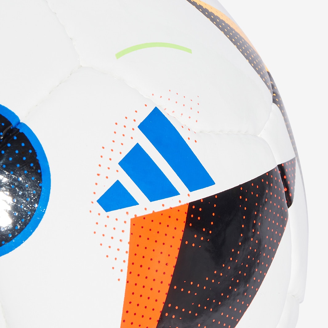 adidas Ballon FUSSBALLLIEBE Pro EURO 2024 Ballon de Match - Blanc/Noir/Bleu