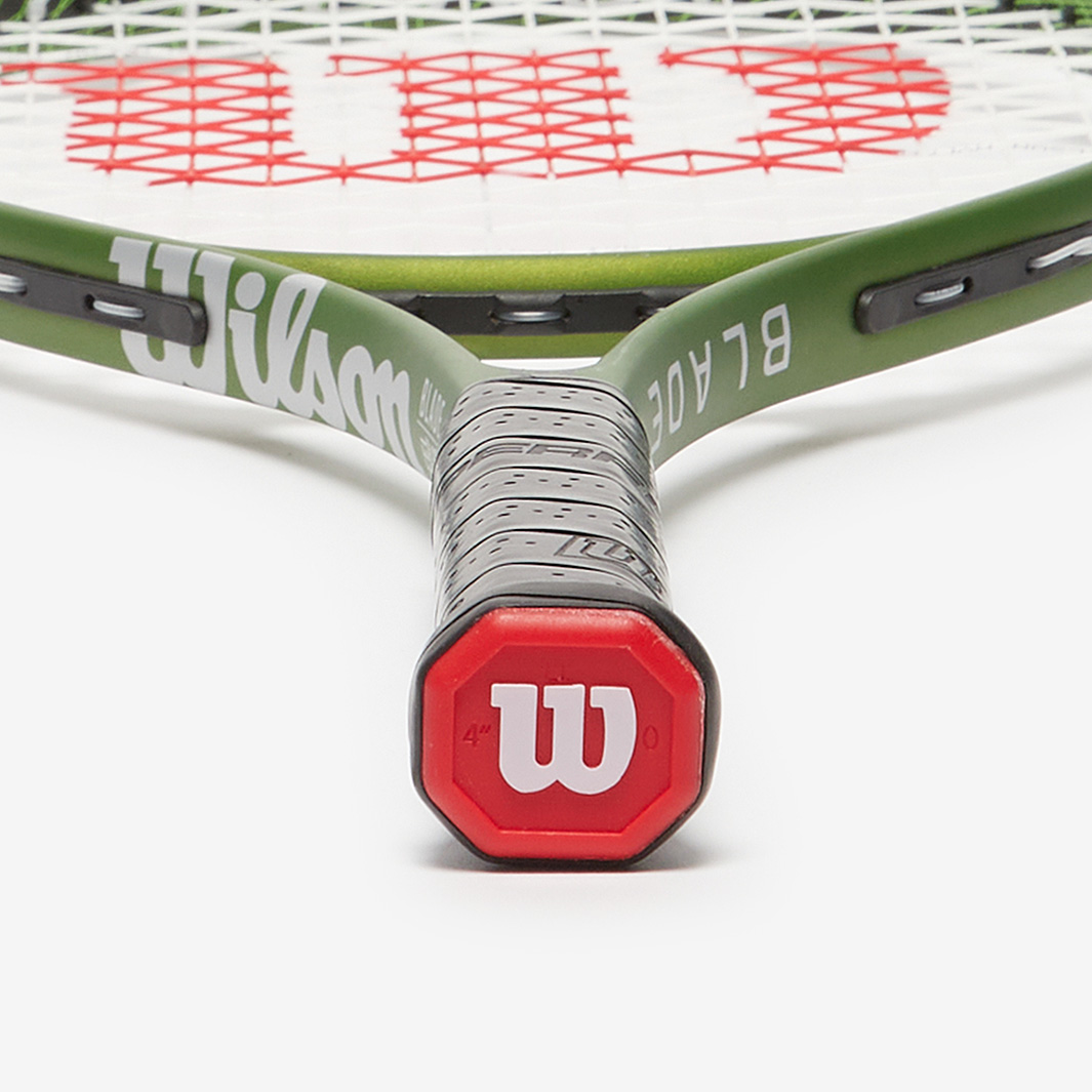 Wilson Blade Feel COMP JR 26 Tennis Racket - Junior Racket For Ages 11-12-356476