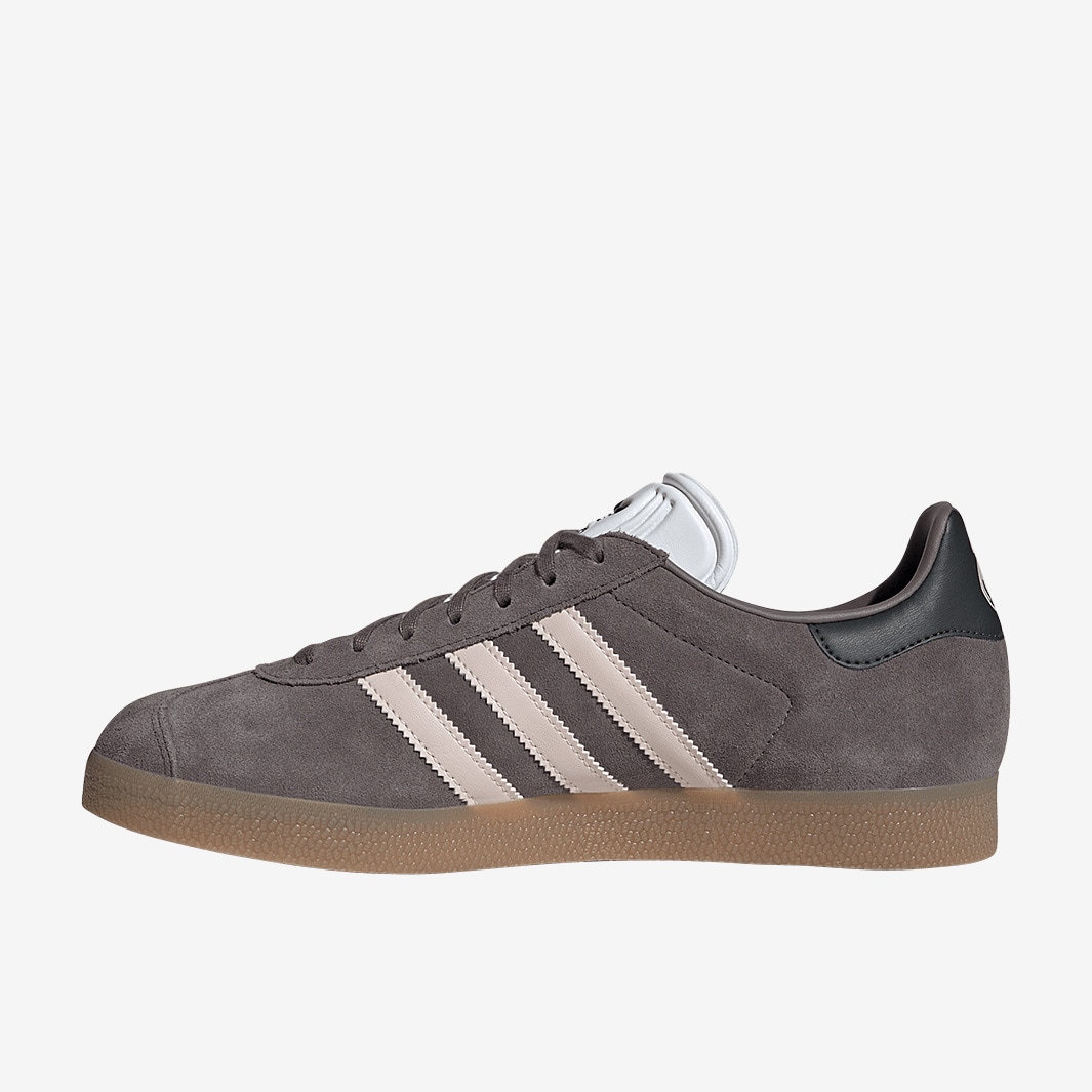 ★人気★ Adidas Gazelle Charcoal Putty Mauve adidas Originals Gazelle Rekive x Real Madrid - Charcoal