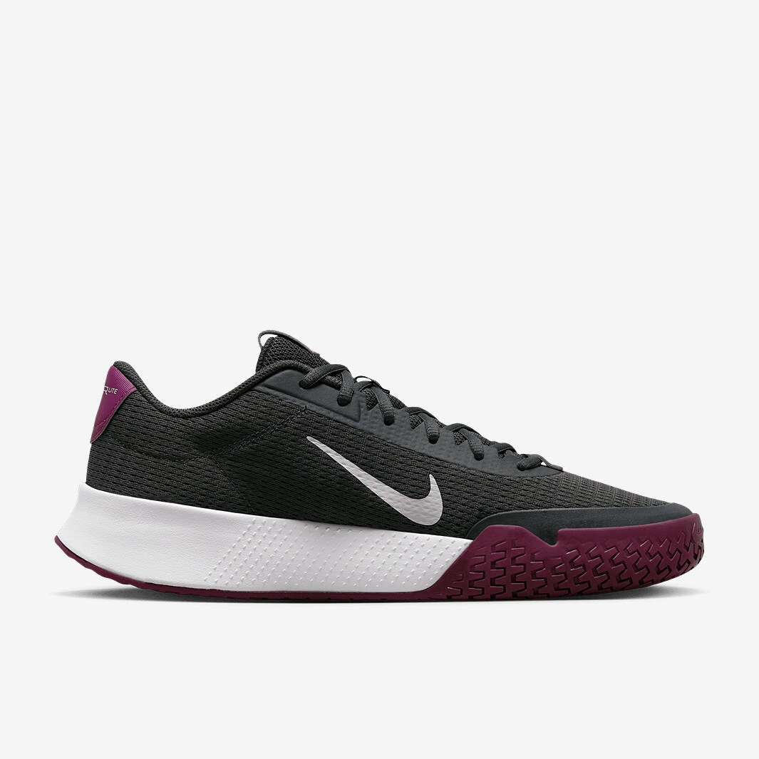 nike court tennis trainers