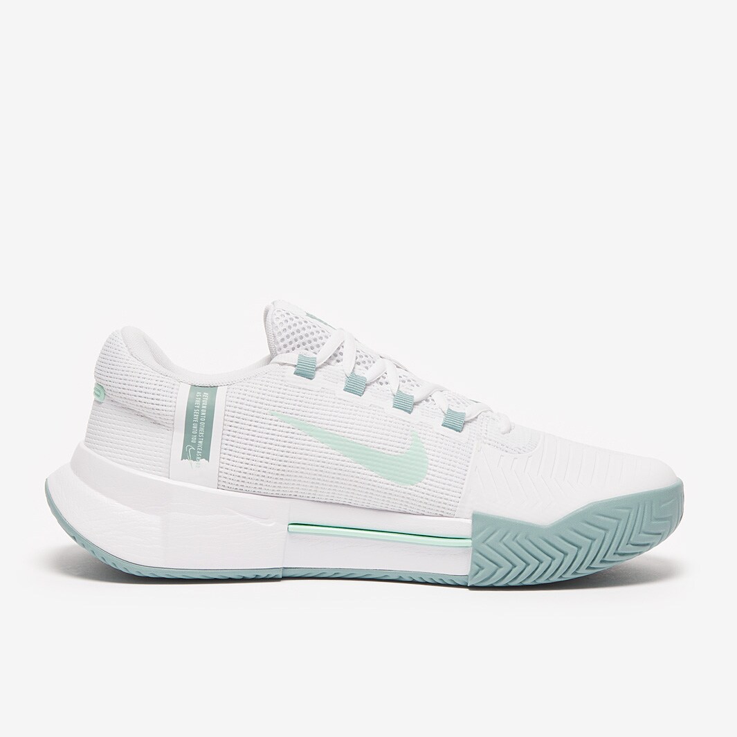 nike air zoom wildcard