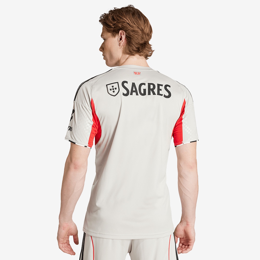 Benfica 25-26 Kits Released - Nearly the Same Color for Away