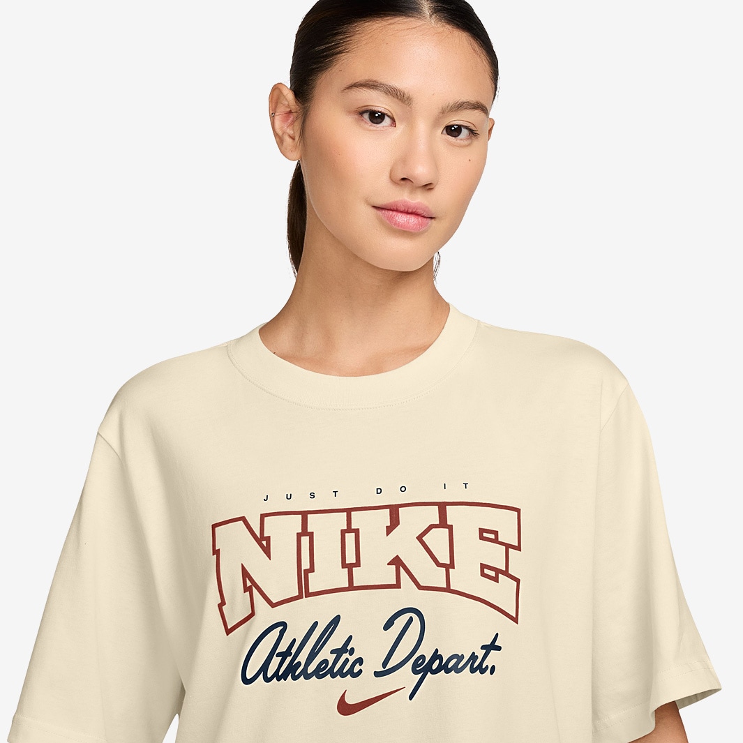 Nike Kuwait Nike Loose Crop Top Nike Sportswear Womens T-Shirt