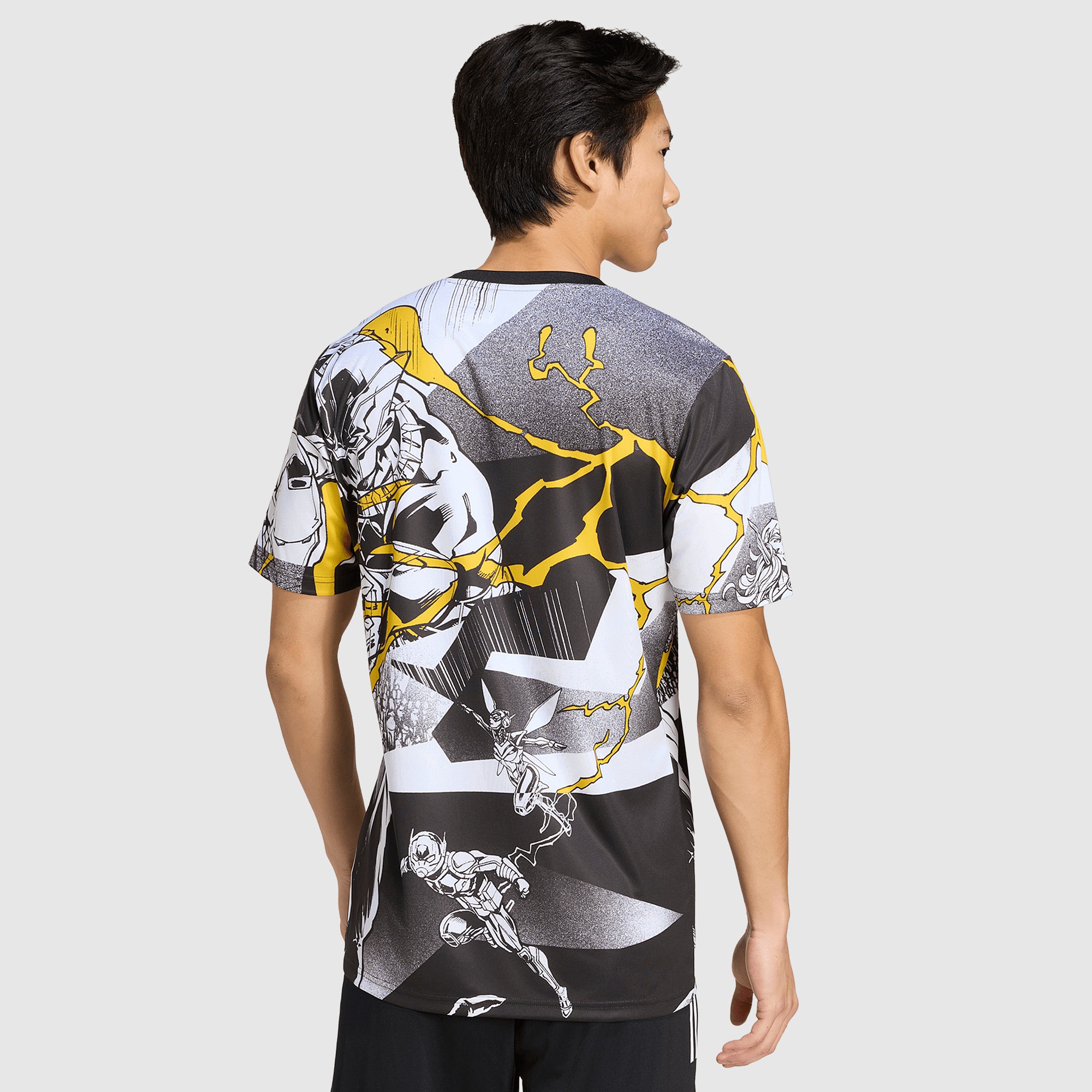 正規 レアル・マドリード マーベル 2526 プレマッチ XL adidas Real Madrid 25/26 x Marvel Pre-Match Shirt - White/Black