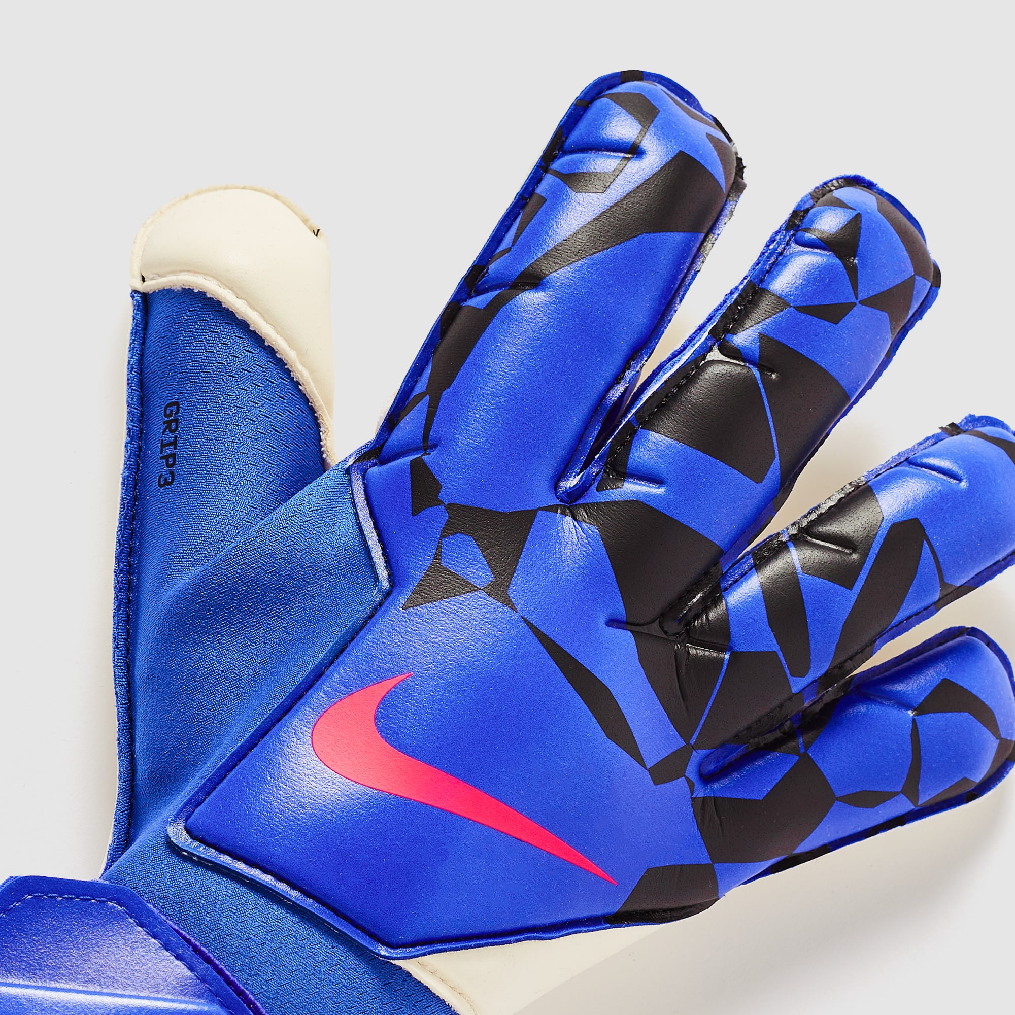 nike goalkeeper gloves 2020