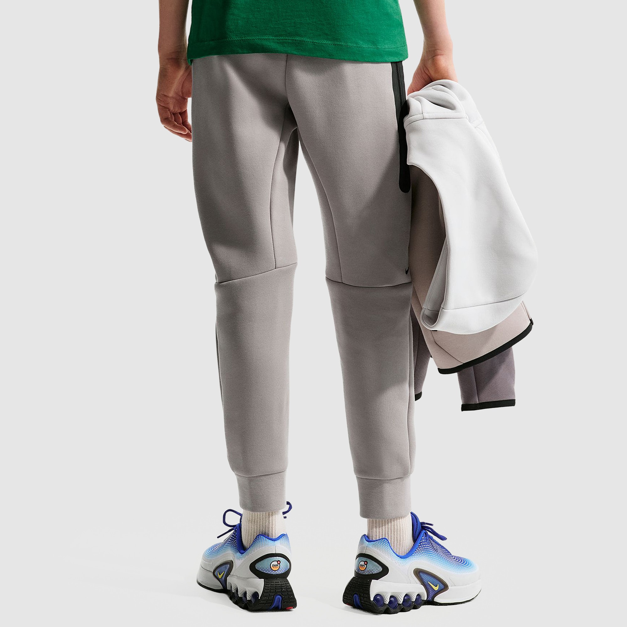 nike gunsmoke joggers