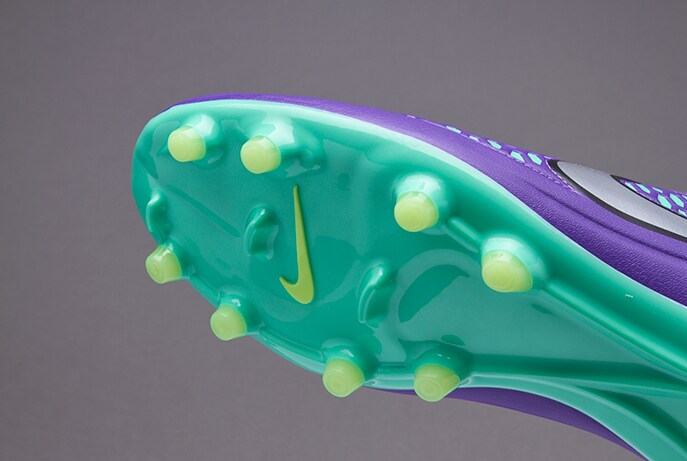 white and black hypervenoms