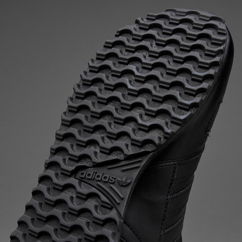 Mens Shoes - adidas Originals ZX 700 - Core Black - S80528 |