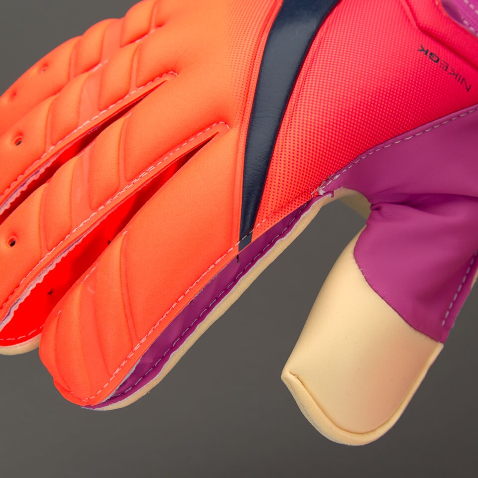 nike spyne